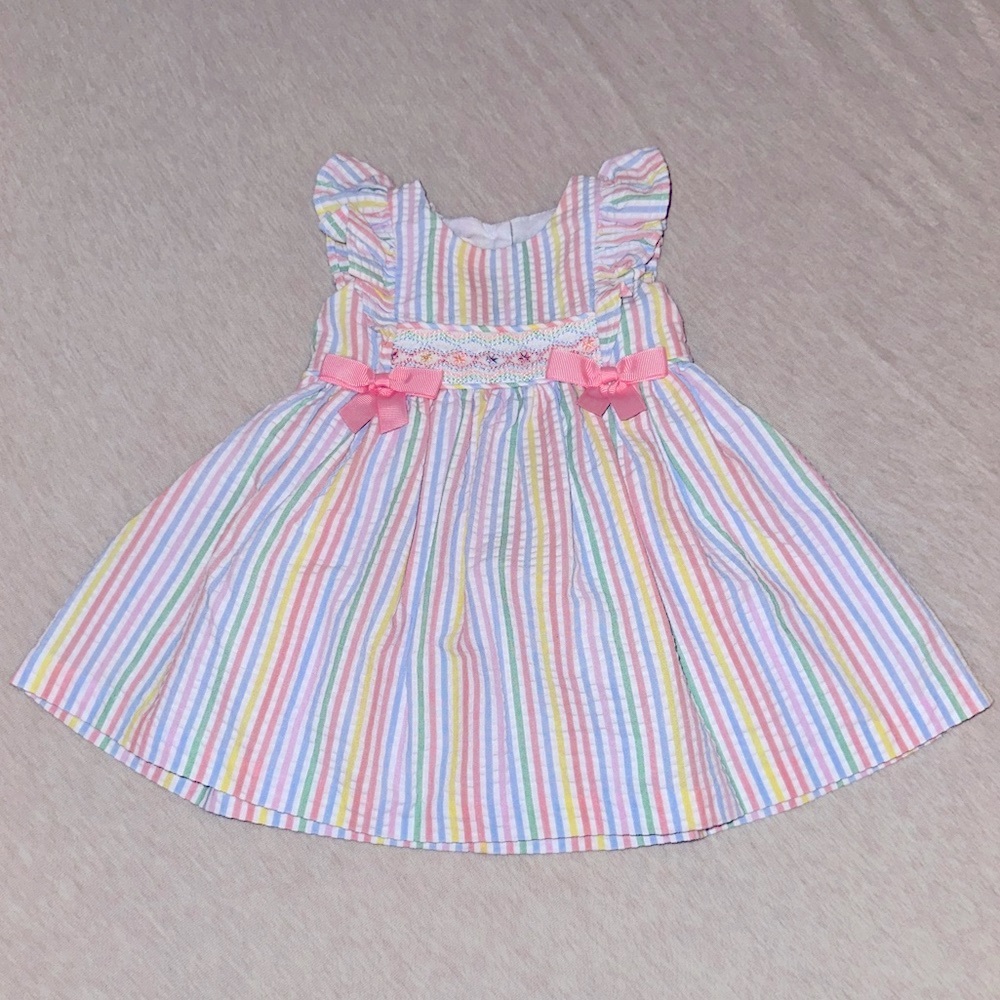 Bonnie baby dress size 6-9 months. Without tags but brand new condition 🩷